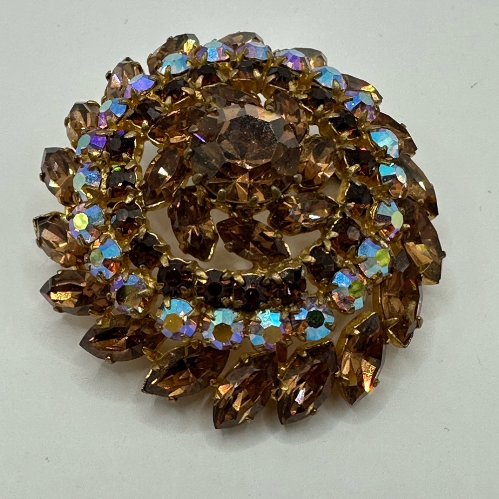Striking Vintage Brown and Blue Crystal Brooch/Pendant